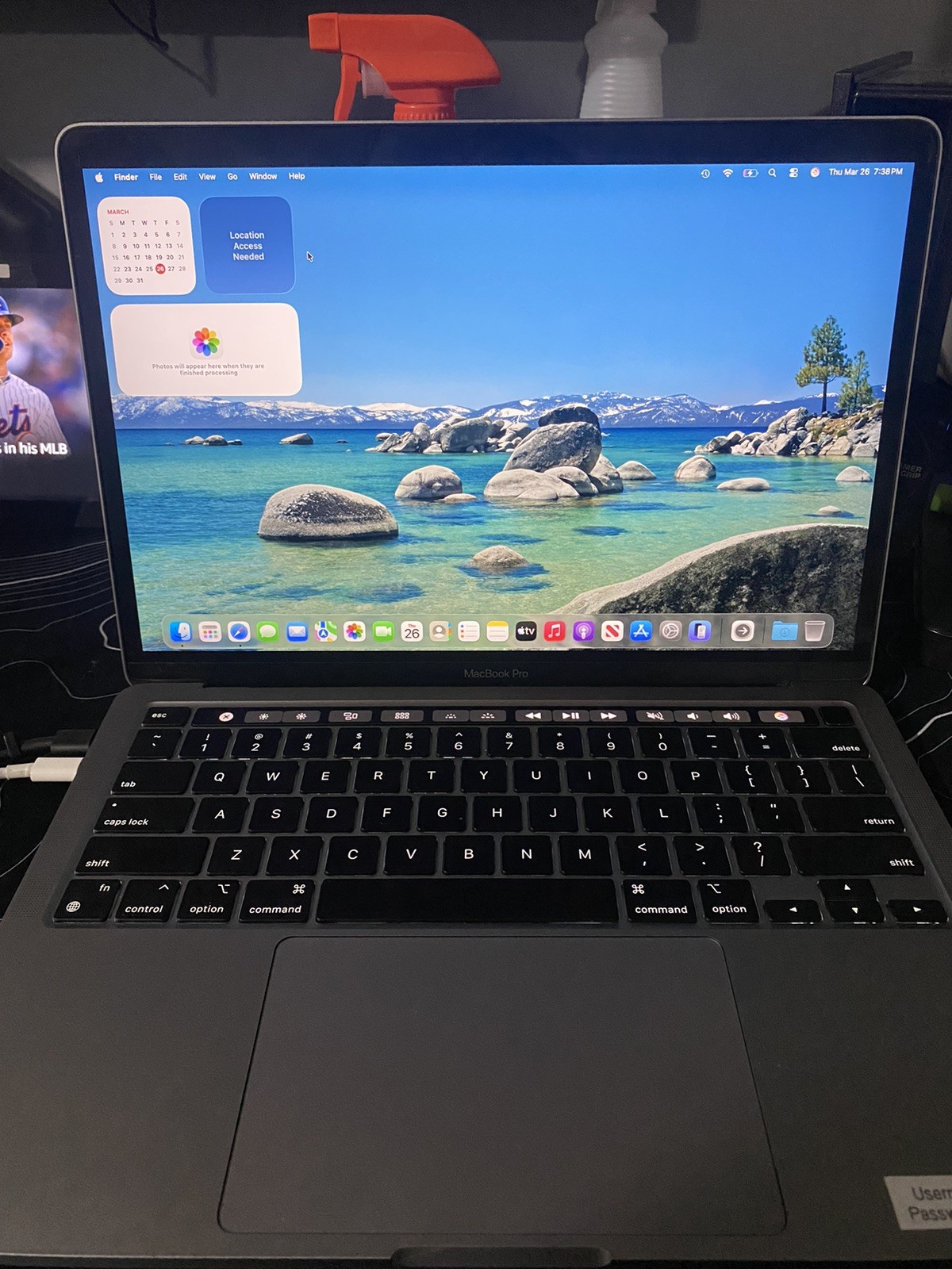 Apple Macbook Pro 13 inch 2020 Laptop – 256gb SSD – intel i5 – 8gb RAM