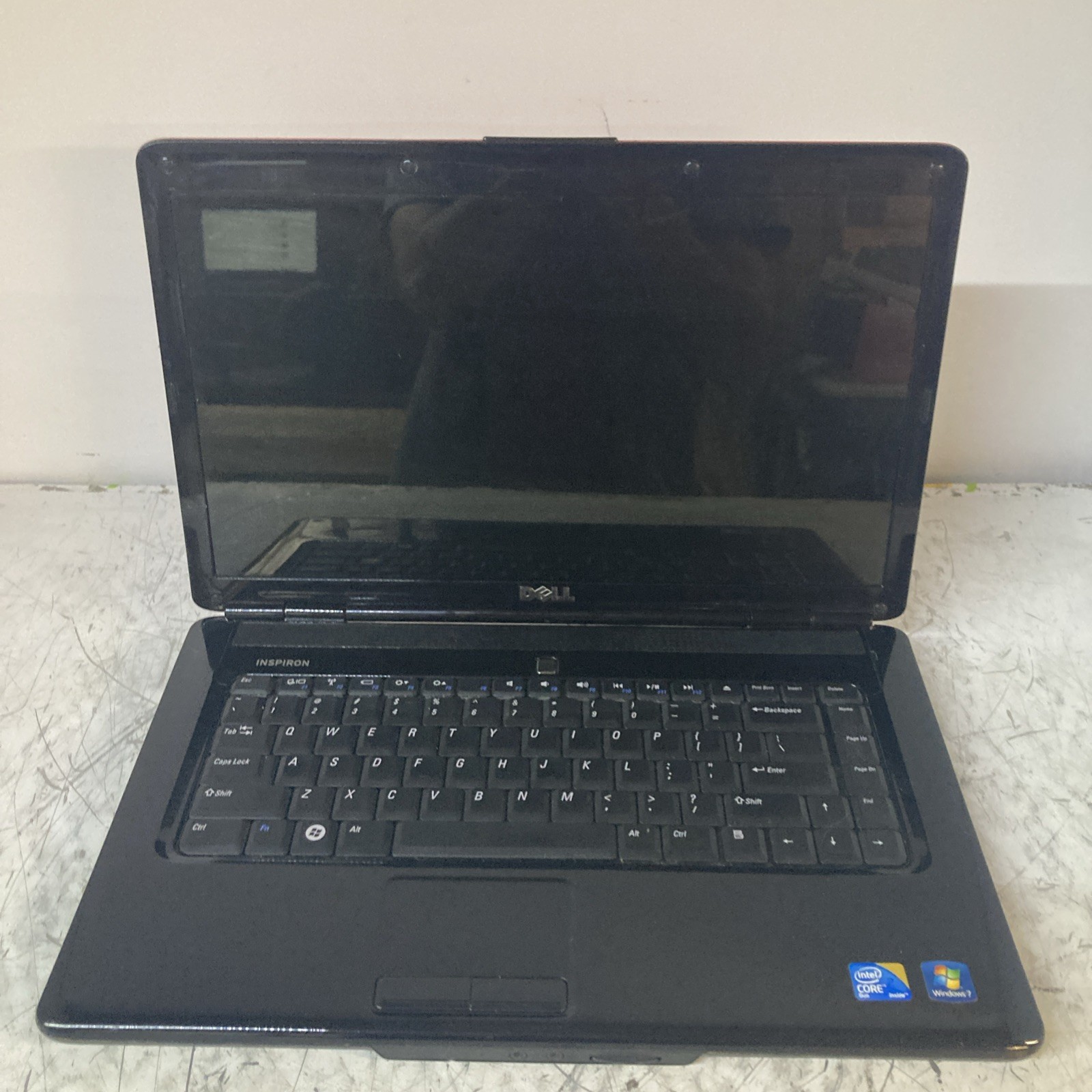 Dell Inspiron 1545 Intel Core 2 Duo T6600 @ 2.2 GHz 3GB no HDD Boot to BIOS