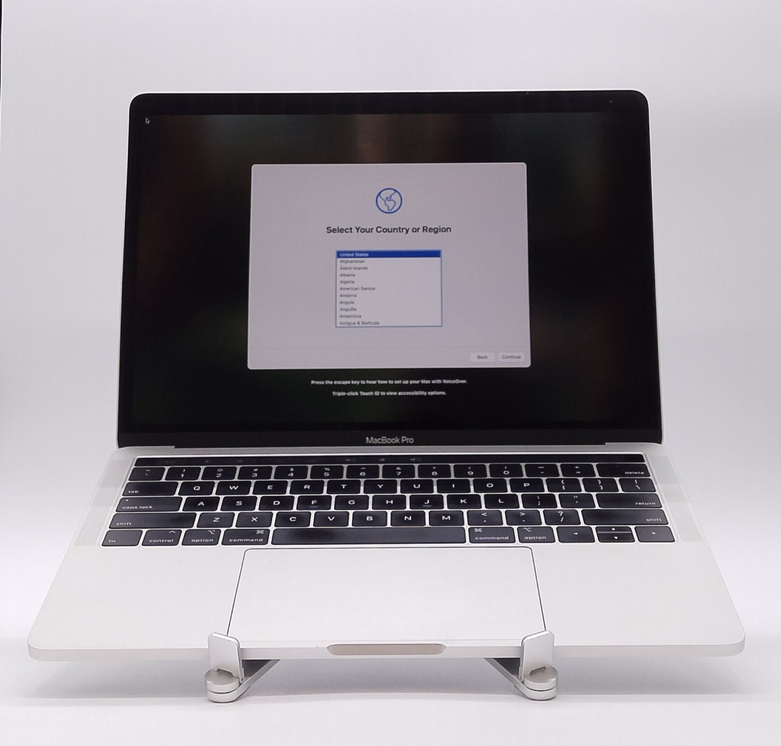 Apple MacBook Pro 13″ (2019) Touch Bar A2159 i5-8257U 8GB RAM 128GB SSD – USED