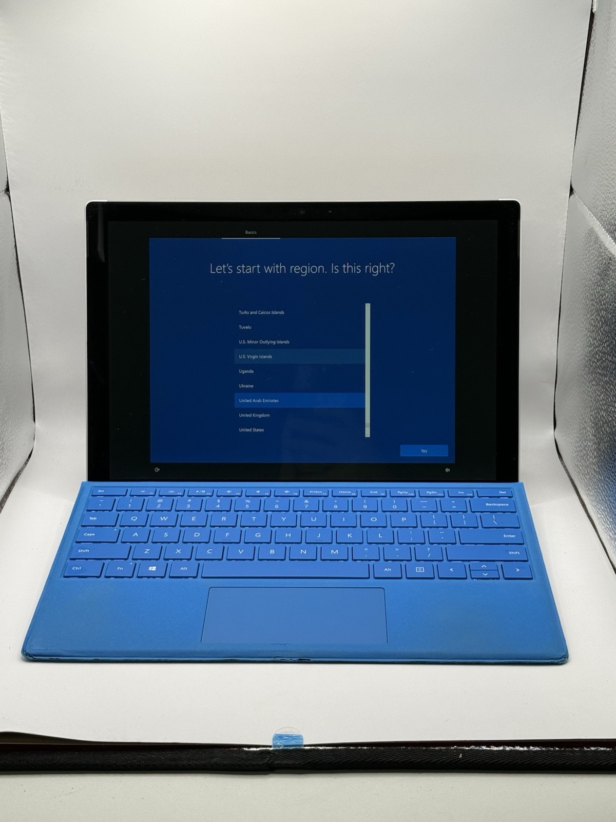 Microsoft Surface Pro 5 i5 4GB 128GB + Blue Type Cover