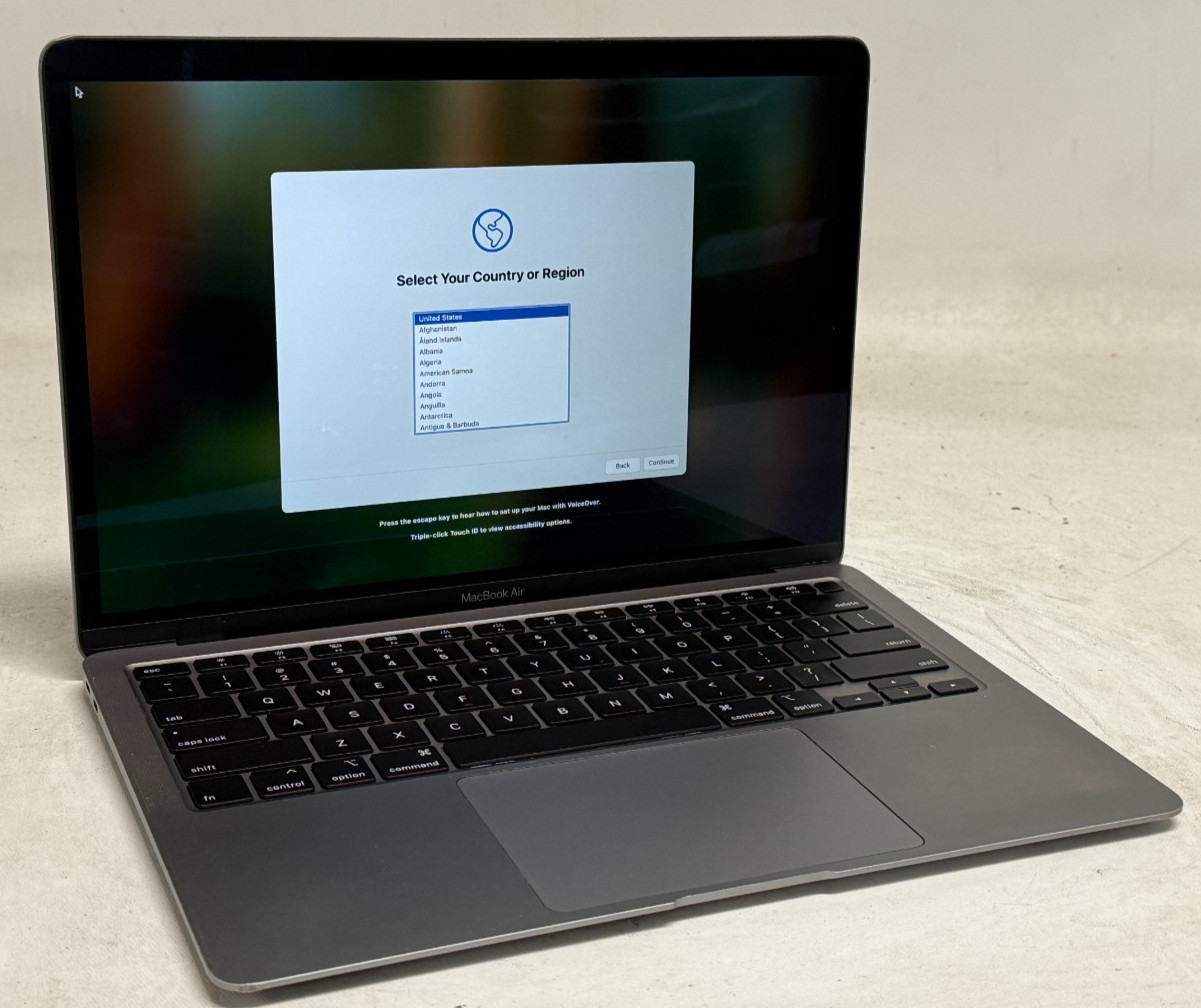 Apple MacBook Air 2020 13.3″ (i7-1060NG7 – 16GB RAM – 512GB SSD – macOS 15)