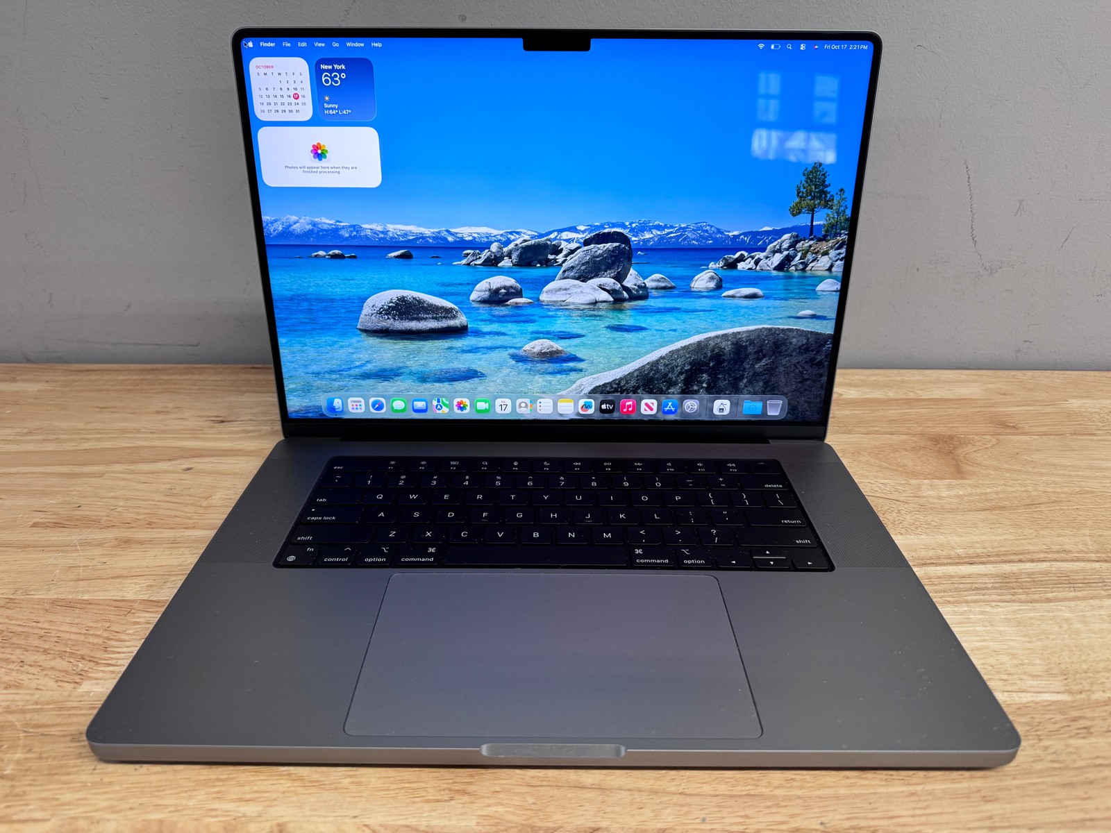 2021 Apple MacBook Pro 16″ Laptop M1 Pro, 1TB SSD, 16GB RAM
