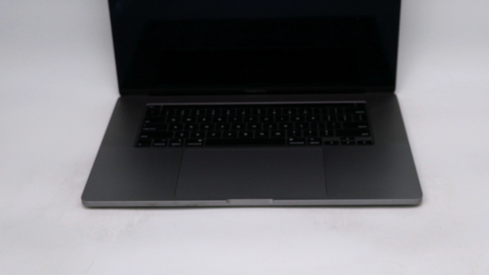Apple Macbook Pro 16″ i9-9980HK 32GB 2048GB – Fair
