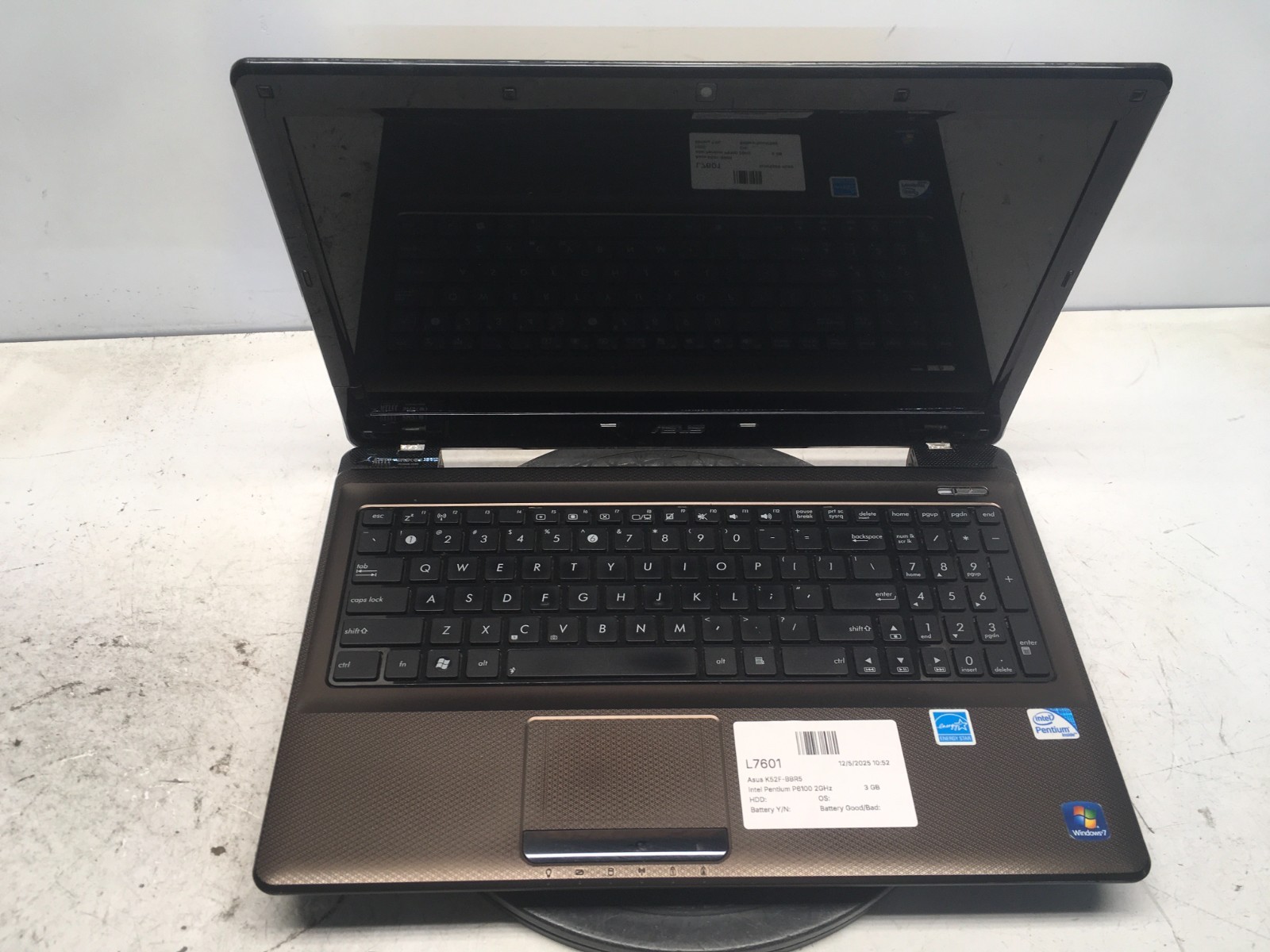 Asus K52F-BBR5 Intel Pentium P6100 2GHz 3 GB NO HDD NO BAT – DIM SCREEN