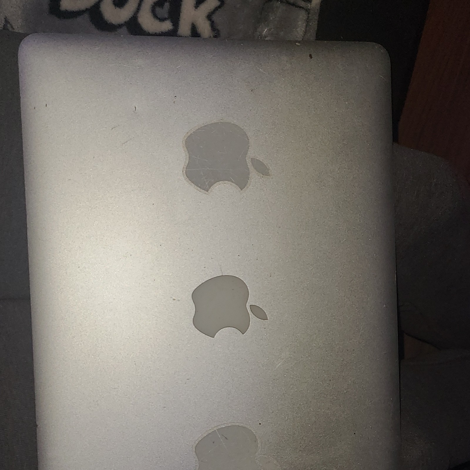 Apple MacBook Air A1466 13.3″ Silver Laptop Built-in Webcam Wi-Fi USB 3.0