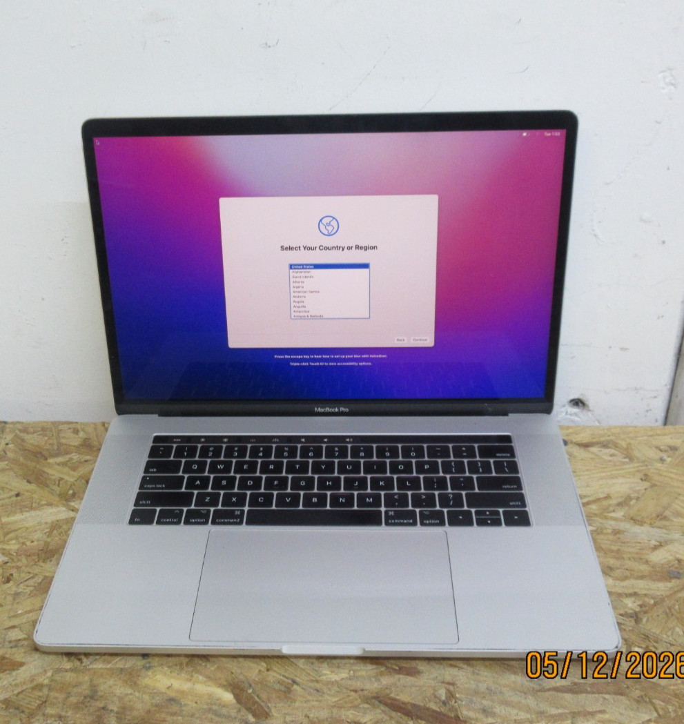 APPLE MACBOOK PRO 15” 2017 A1707 EMC 3162 i7 @ 2.8GHz 16GB RAM 250GB SSD.
