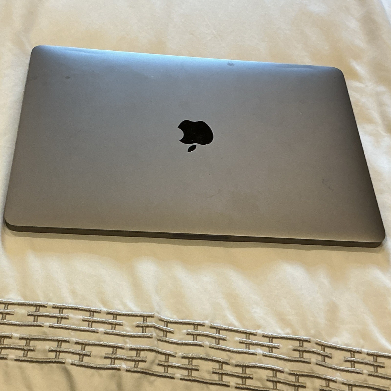 Apple MacBook 12″ 2016 Gray Intel Core m 1.1GHz 8GB RAM 256GB SSD USB-C