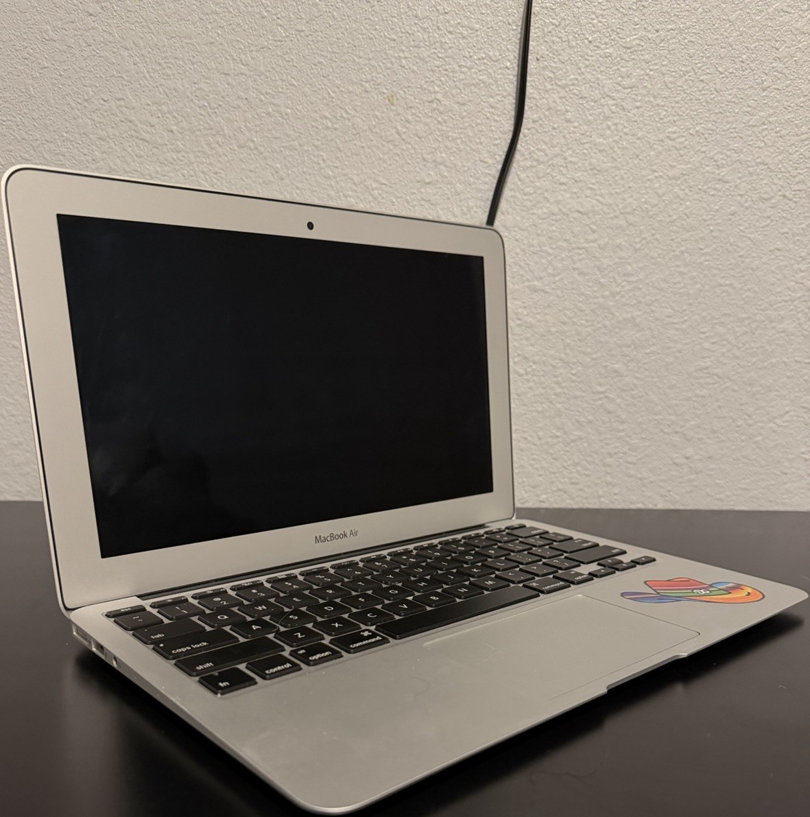 Apple MacBook Air Early 2015 11.6-inch Core i5 4GB RAM 128GB SSD Silver Laptop