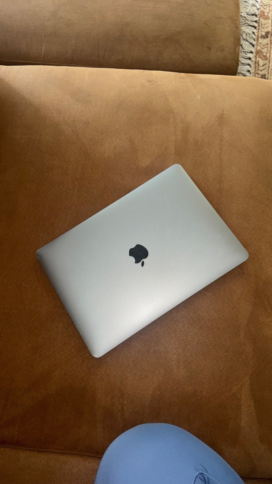 Apple MacBook Air 13.3 in 2020/Apple M1 3.20 GHz, 256 GB 8 GB Apple M1