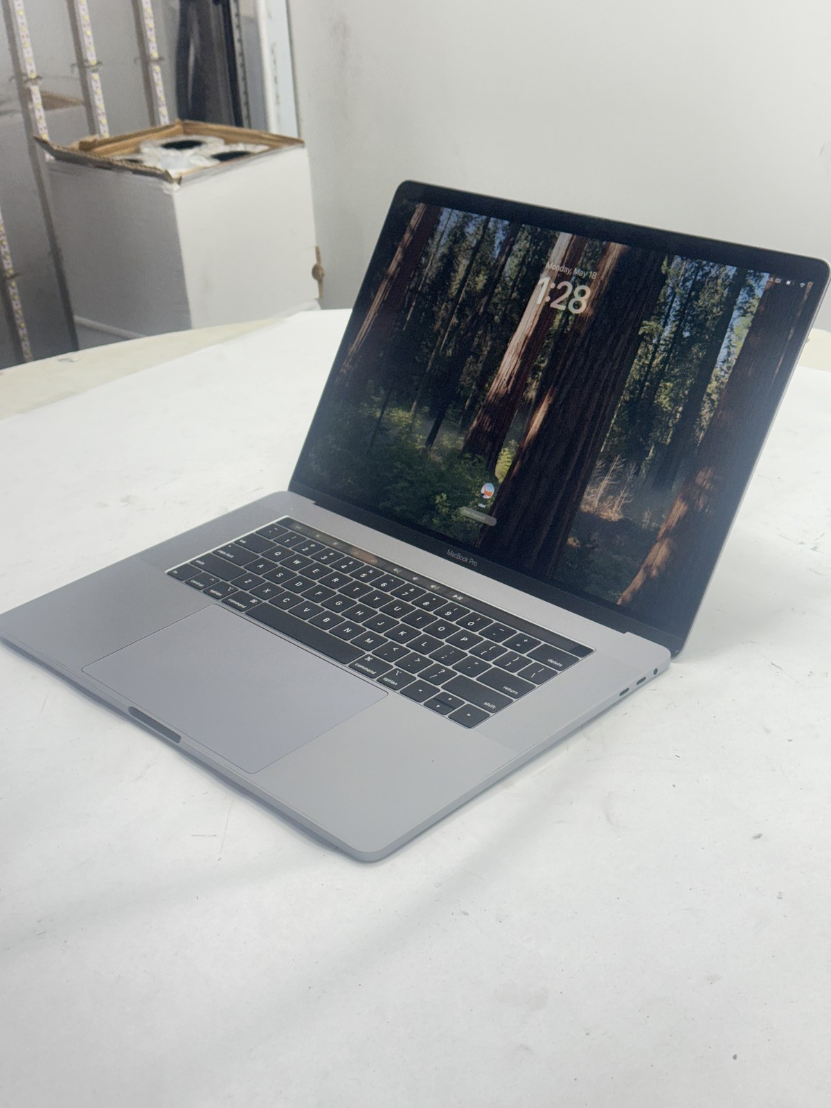 Apple MacBook Pro 2019 16″ Intel Core i9, 16GB, 512GB SSD, Sequoia