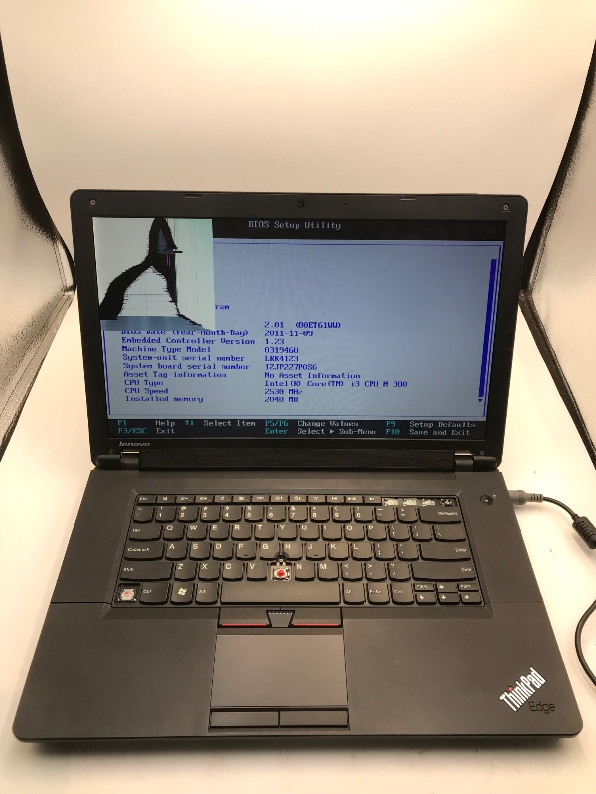 Lenovo ThinkPad Edge Intel Core i3-380M 2.5GHz 15″ Laptop-BAD DISPLAY -MZ