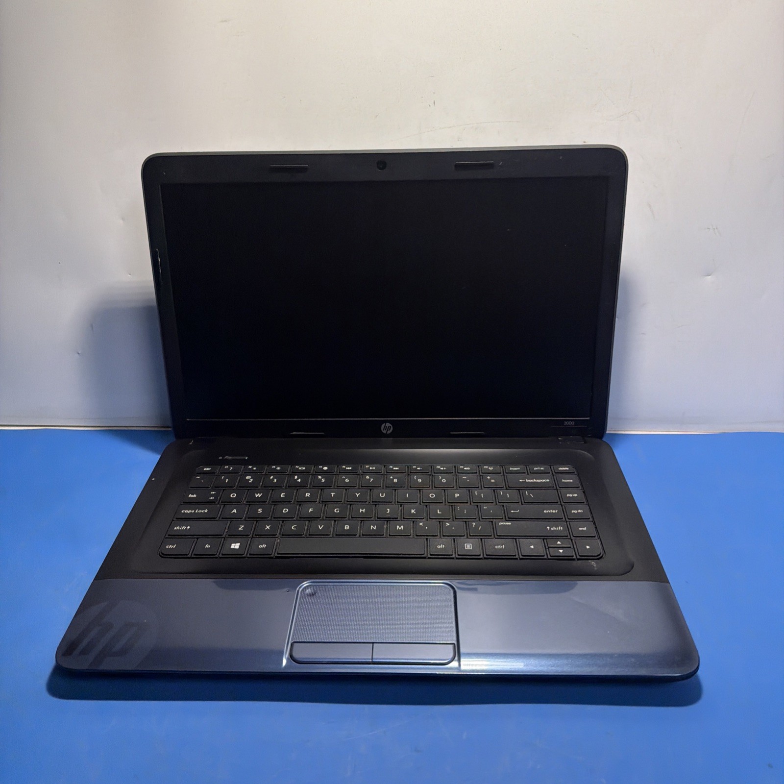 HP 2000-2D19WM Laptop AMD E-300 4GB Ram NO HD/OS (FL)