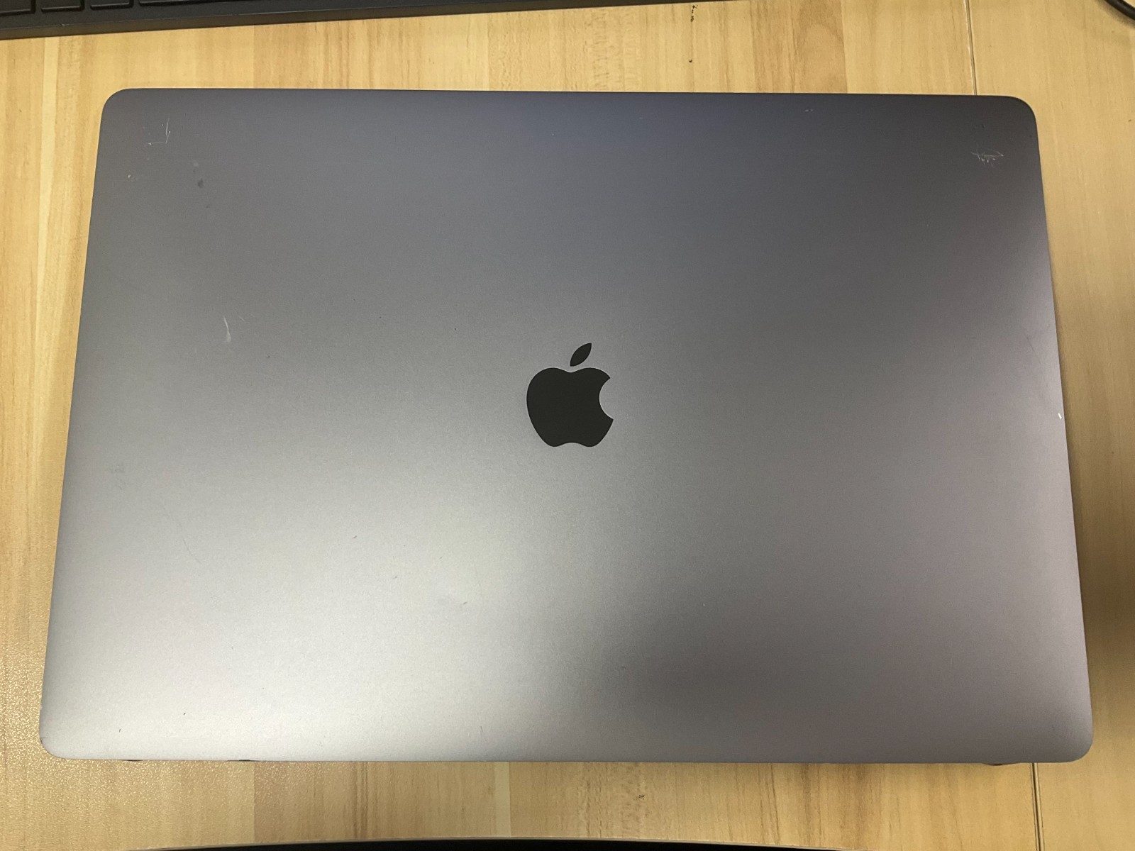 16″ Apple MacBook Pro 2019 Space Gray Full Display LCD Assembly A2141 | B  Grade