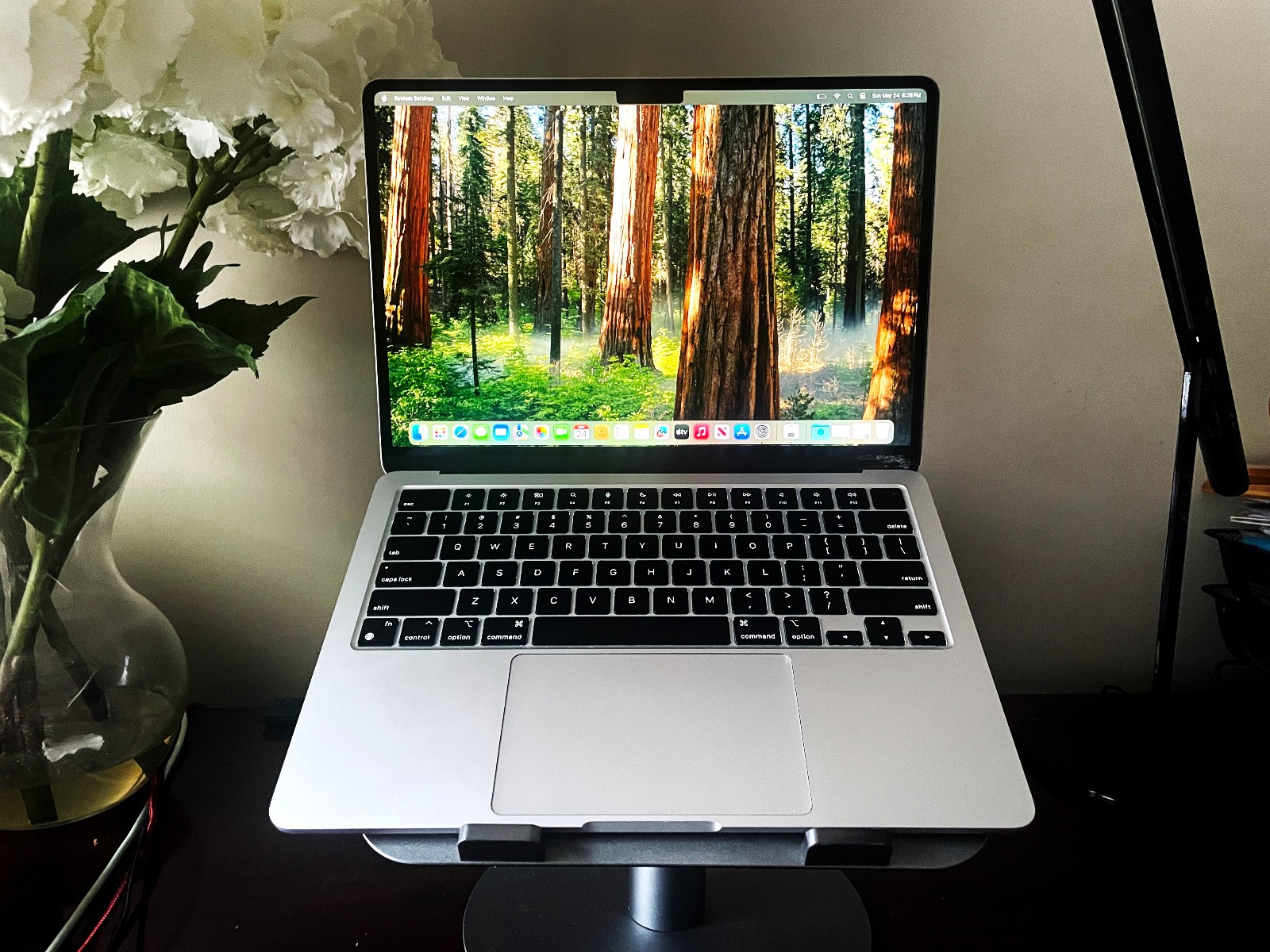 Apple MacBook Air 13″ M2 (2022) A2681 8GB RAM 256GB SSD Silver 95% Battery